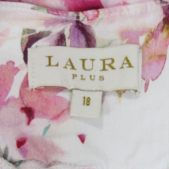 Laura Plus White Floral Capri Pants - Picture 5 of 5